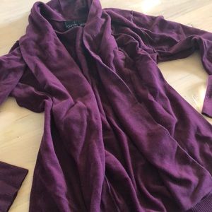 Swooning over this maroon cardigan